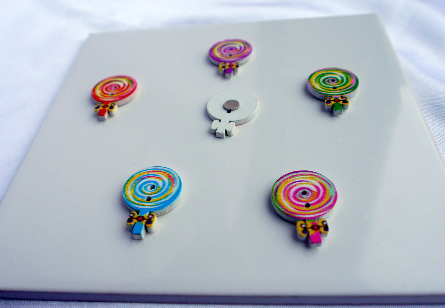 Lillipop Shaped Wooden Mini Fridge Magnets (Set of 5 Magnets)