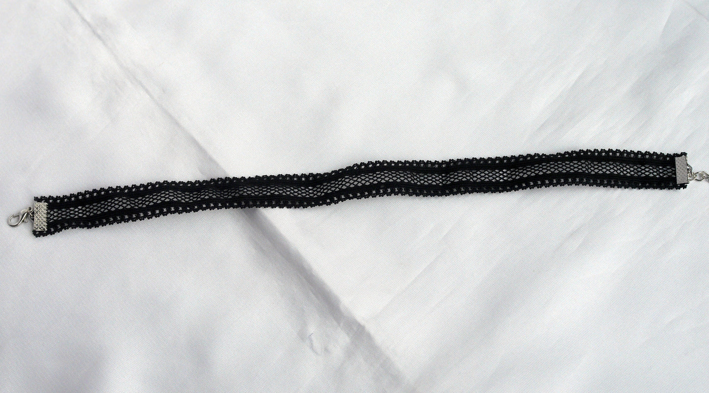Elasticated Black Mesh Style Thin Choker