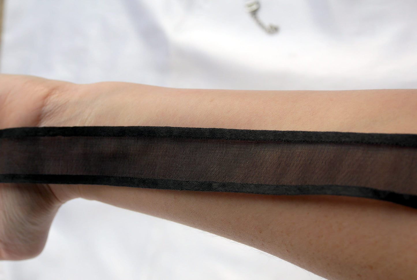 Black Lace Mesh Style Choker Necklace (Non Elasticated)