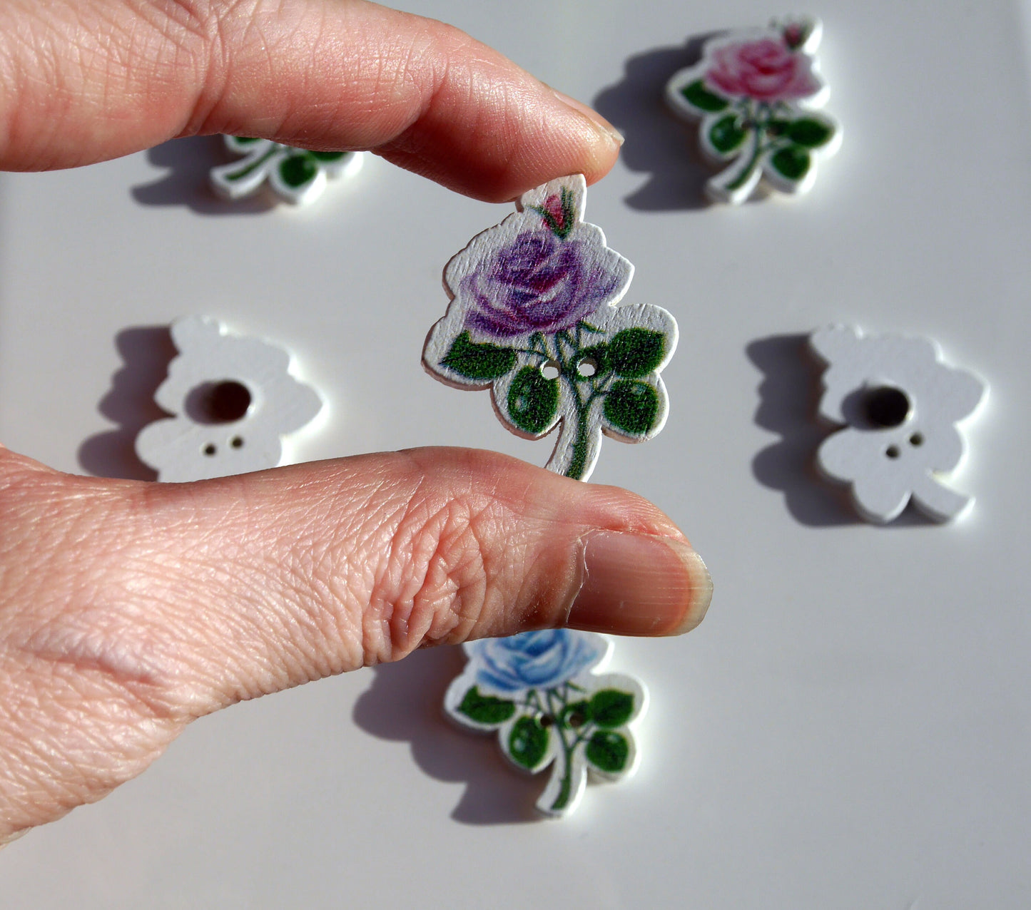 English Rose Shaped Colourful Wooden Fridge Magnets - (Set of 5 Fun Magnets)