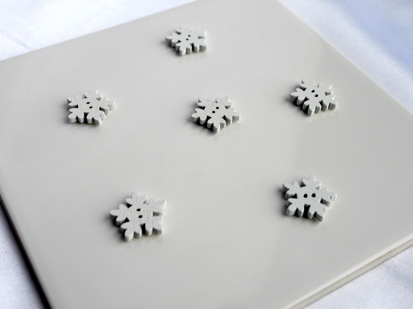 Snowflake Shaped Fridge Magnets, Winter Home Decorations, Snowflake Magnetic Decorations, Snowflake Magnets, Set of 5 Fun Snowflake Magnets