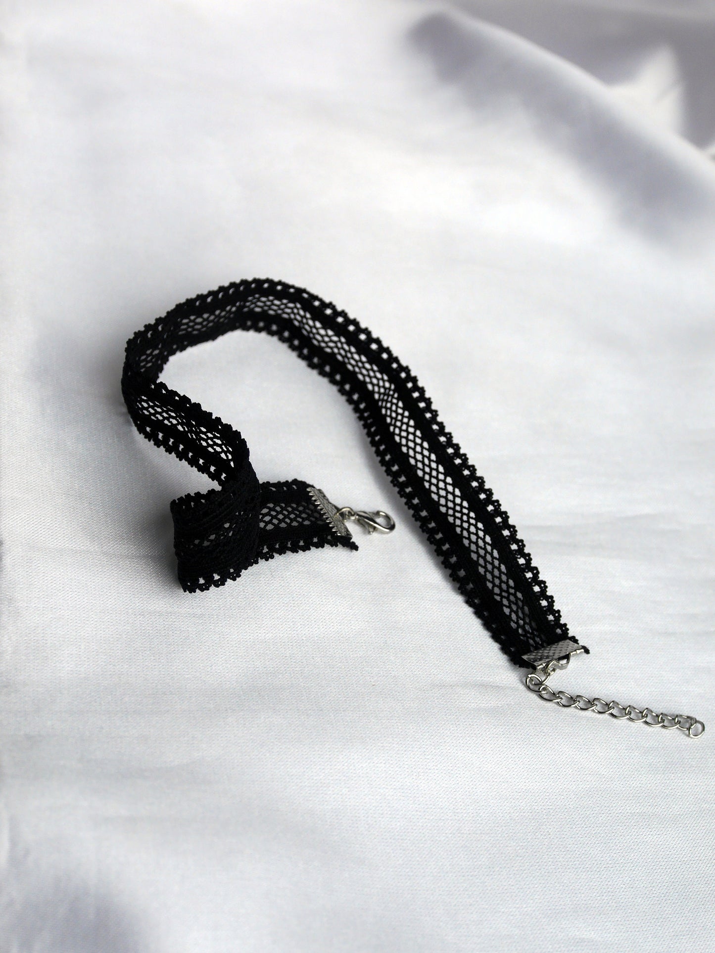 Elasticated Black Mesh Style Thin Choker