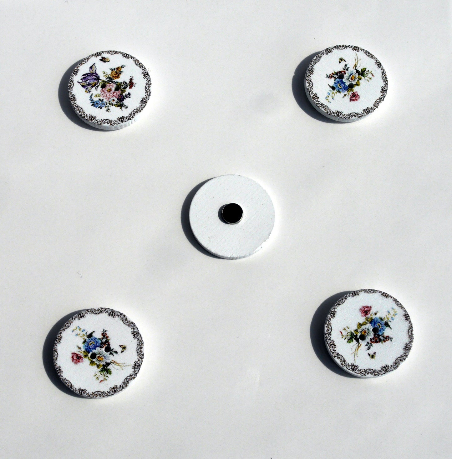 Circular Flower Theme Wooden Mini Fridge Magnets (Set of 5 Magnets)
