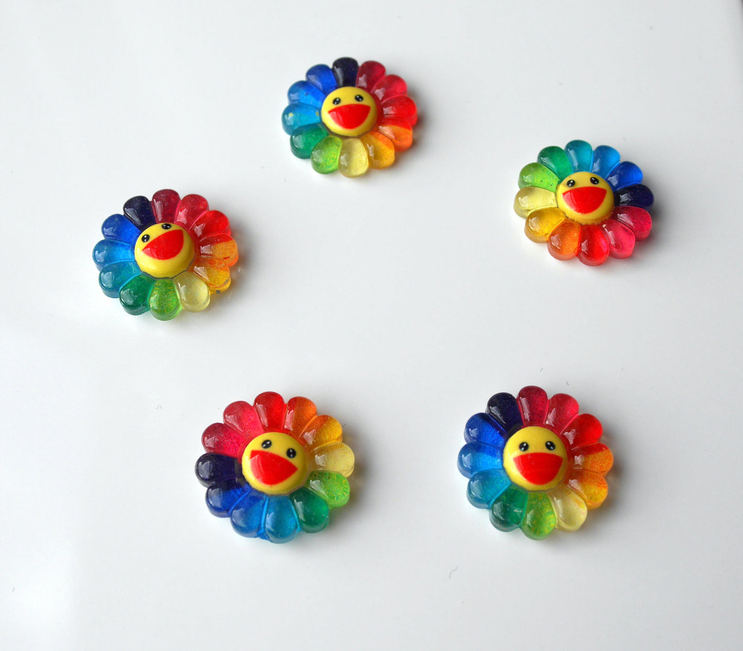 Smiley Face Fridge Magnets, Smiley Face Home Decorations, Smiling Happy Face Decorative Magnets, Set of 5 Fun Colourful Magnets,