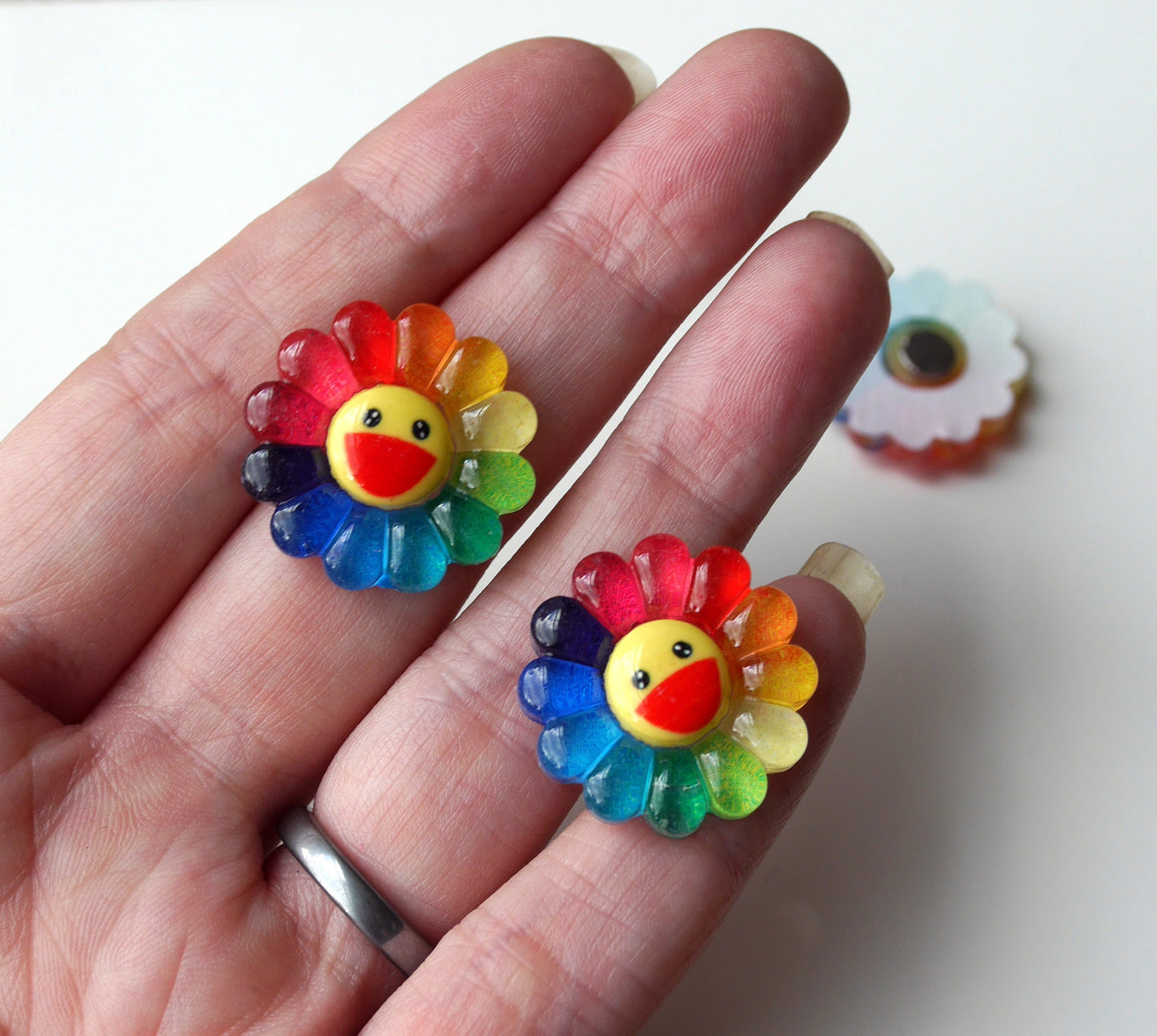 Smiley Face Fridge Magnets, Smiley Face Home Decorations, Smiling Happy Face Decorative Magnets, Set of 5 Fun Colourful Magnets,