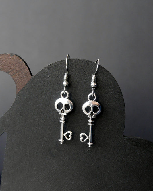 Small Skeleton Key Earrings, Skele Key Skull Earrings, Gothic Skull Halloween Earrings, Clip On Silver Skeleton Earrings, Non Pierced Ears,